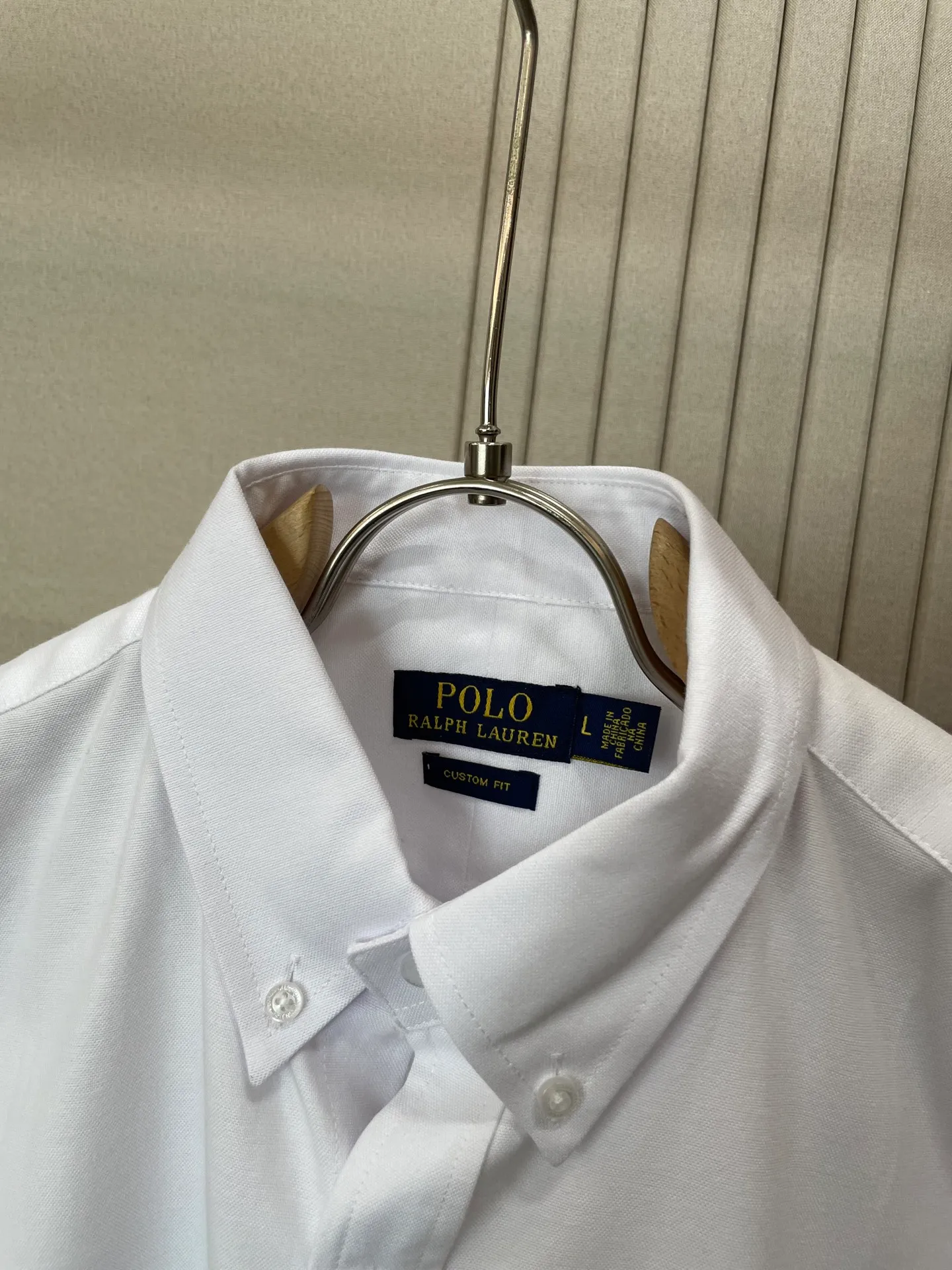 P220 🌸🌸🌸 POLO Ralph Lauren [High Quality] Classic shirt! Classic casual shirt made of pure cotton fabric with unique design, simple, clean and classic version design. It is a versatile style that can be switched at will. The fabric feels soft and delicate, highly breathable, close to the skin and comfortable to wear. It can be worn alone as an inner layer. Its versatile performance is beyond your imagination! The upper body of the ready-to-wear is simple and classic yet elegant! Size:M-XXL